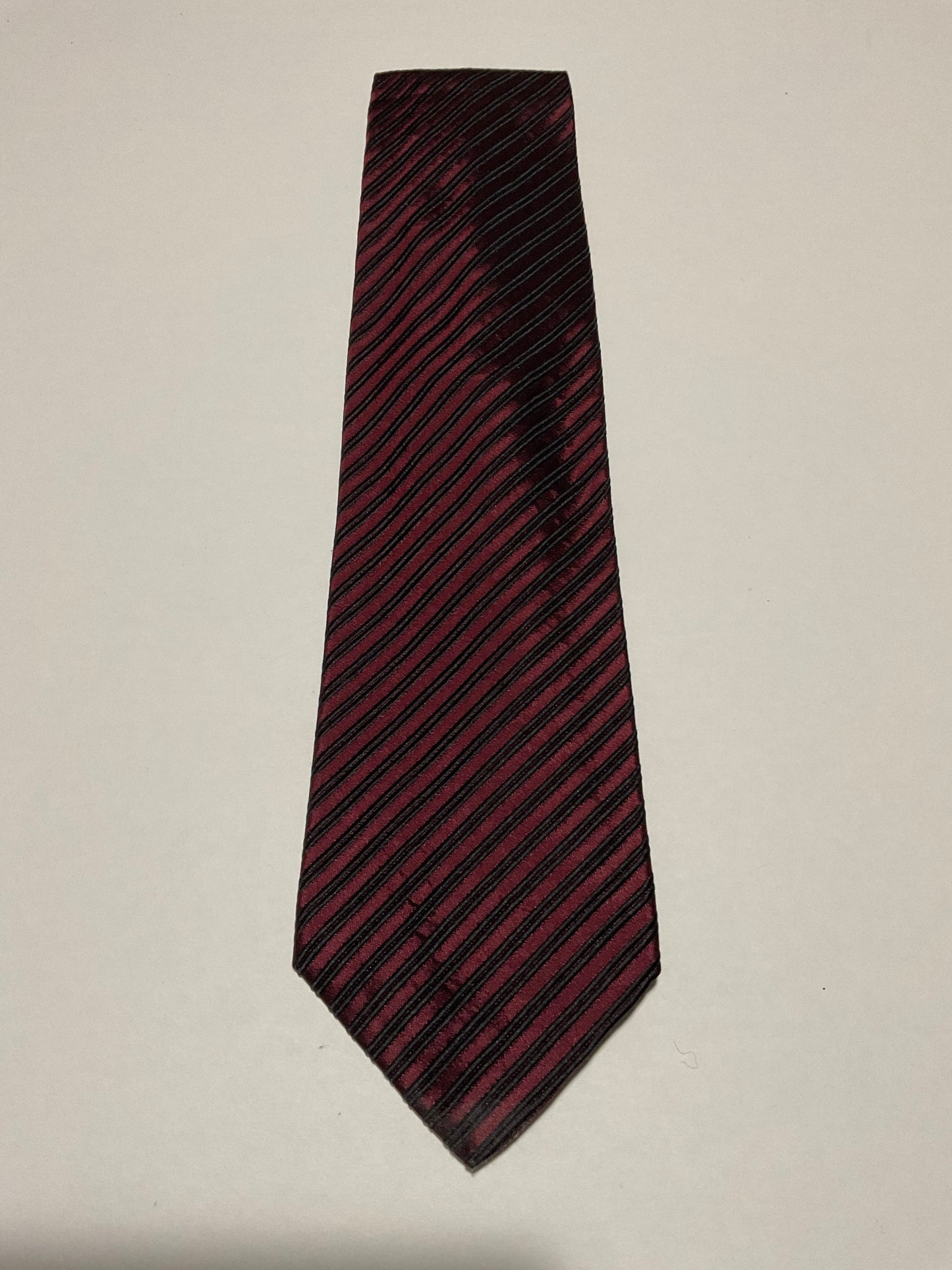 R P TIE / PURE SILK / NEW / APPX. 3 3/4” WIDE / HAND MADE IN ITALY
