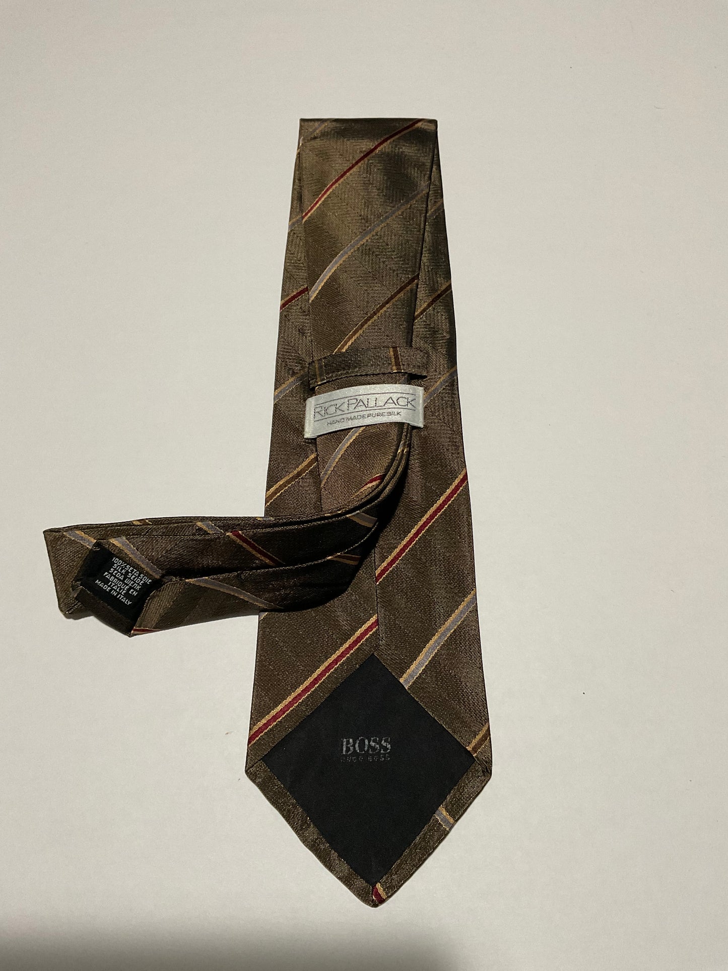 R P TIE / PURE SILK / NEW / APPX. 3 3/4” WIDE / HAND MADE IN ITALY