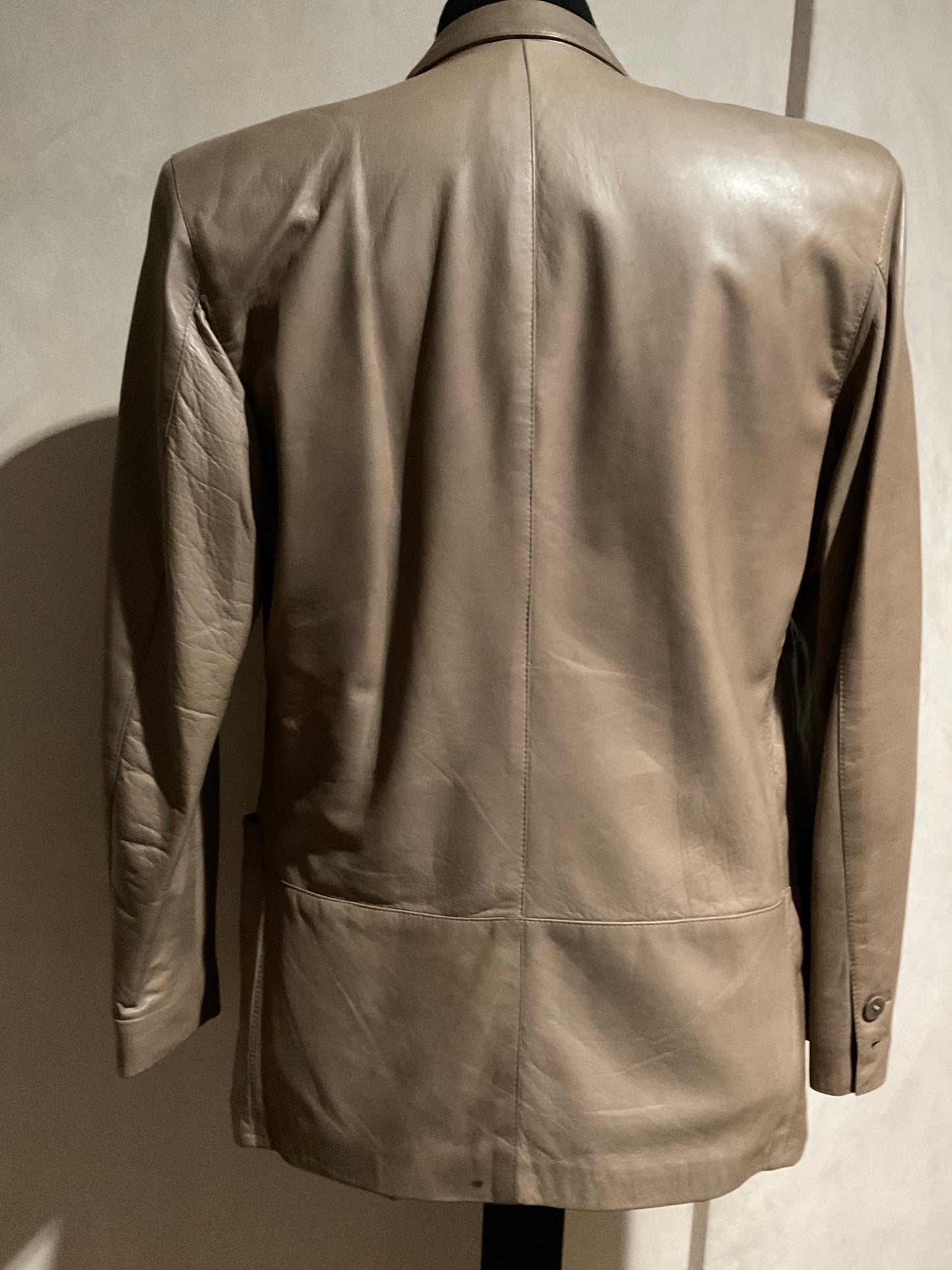 R P LEATHER DOUBLE BREASTED JACKET / TAUPE / MEDIUM / MADE IN ITALY