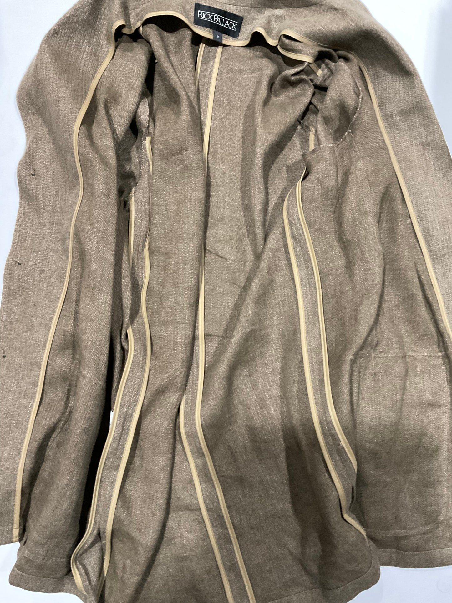 R P SUIT / OLIVE LINEN / UNCONSTRUCTED / MEDIUM - LARGE / MADE IN USA