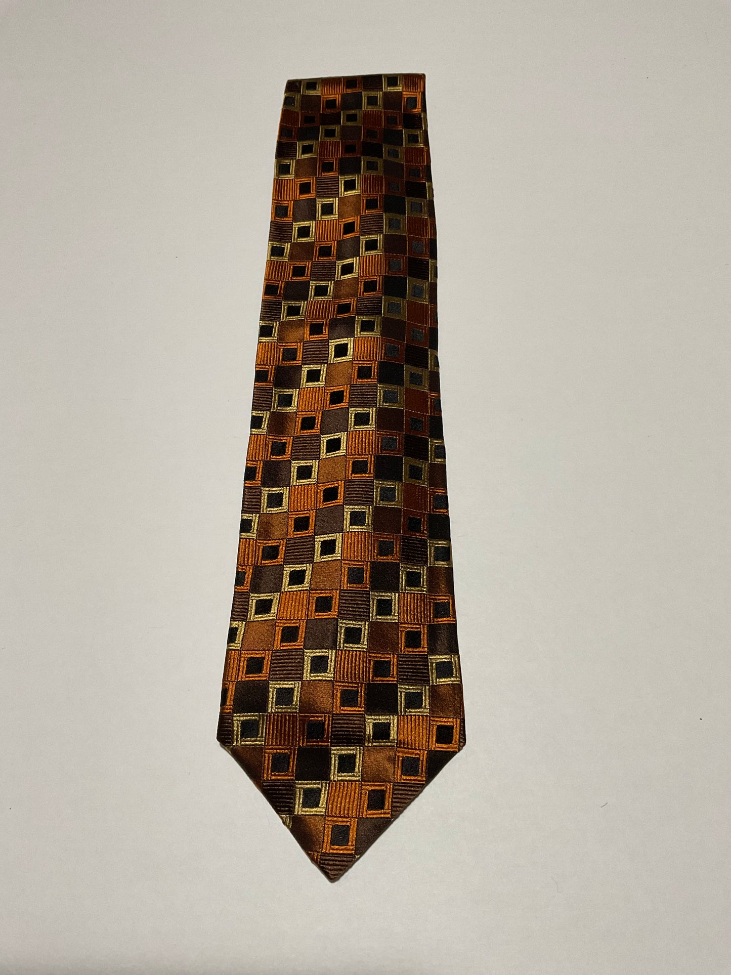R P TIE / PURE SILK / NEW / APPX. 3 3/4” WIDE / HAND MADE IN ITALY