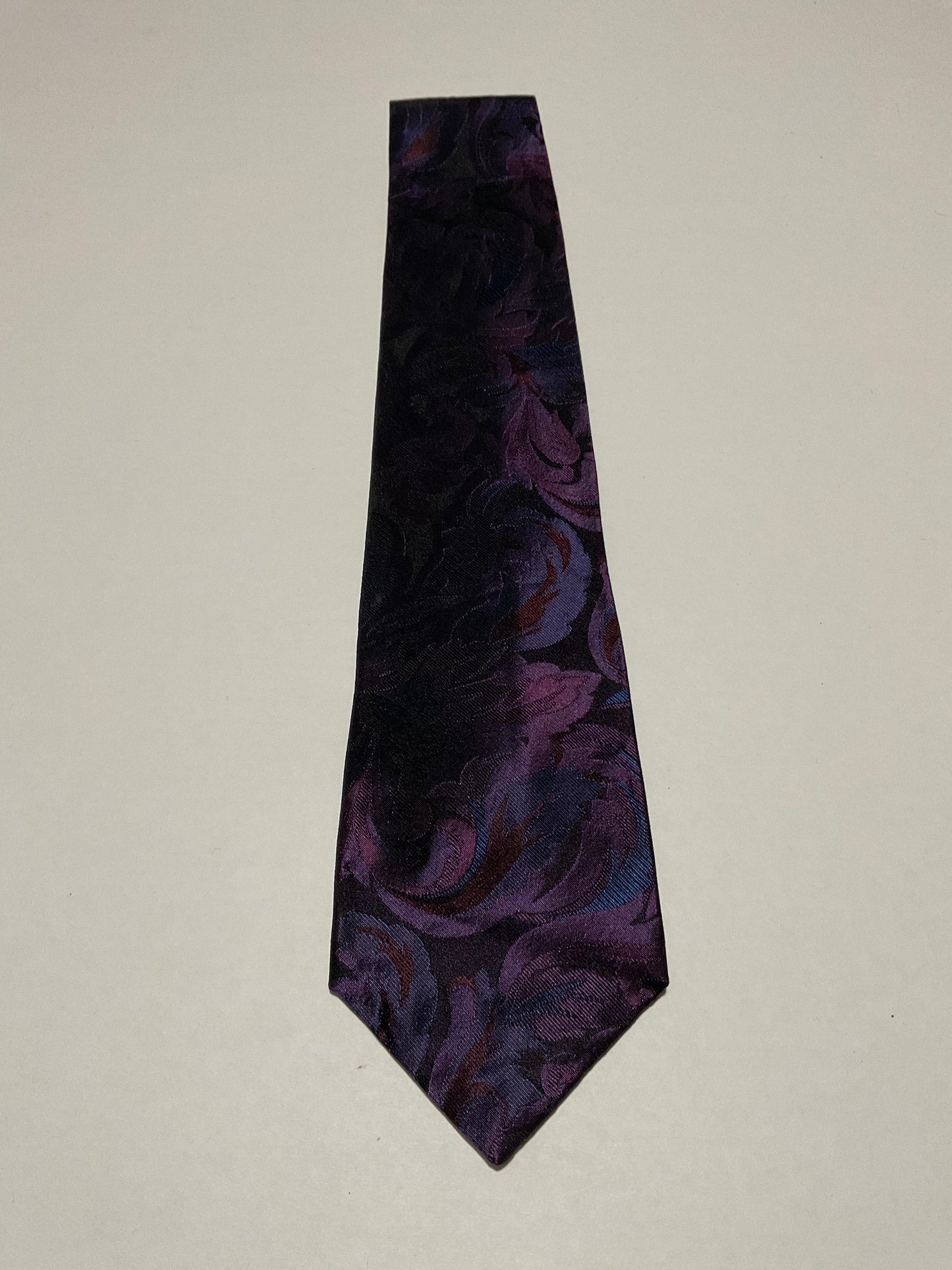 R P TIE / PURE SILK / NEW / APPX. 3 3/4” WIDE / HAND MADE IN ITALY