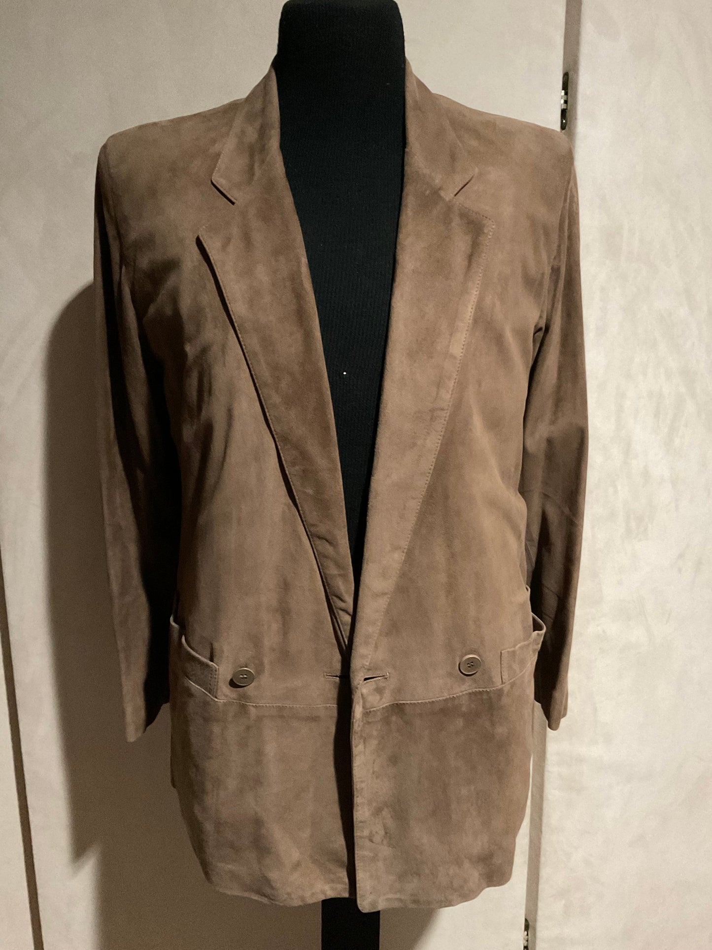 R P SUEDE DOUBLE BREASTED BLAZER JACKET / TAUPE / MEDIUM / MADE IN ITALY