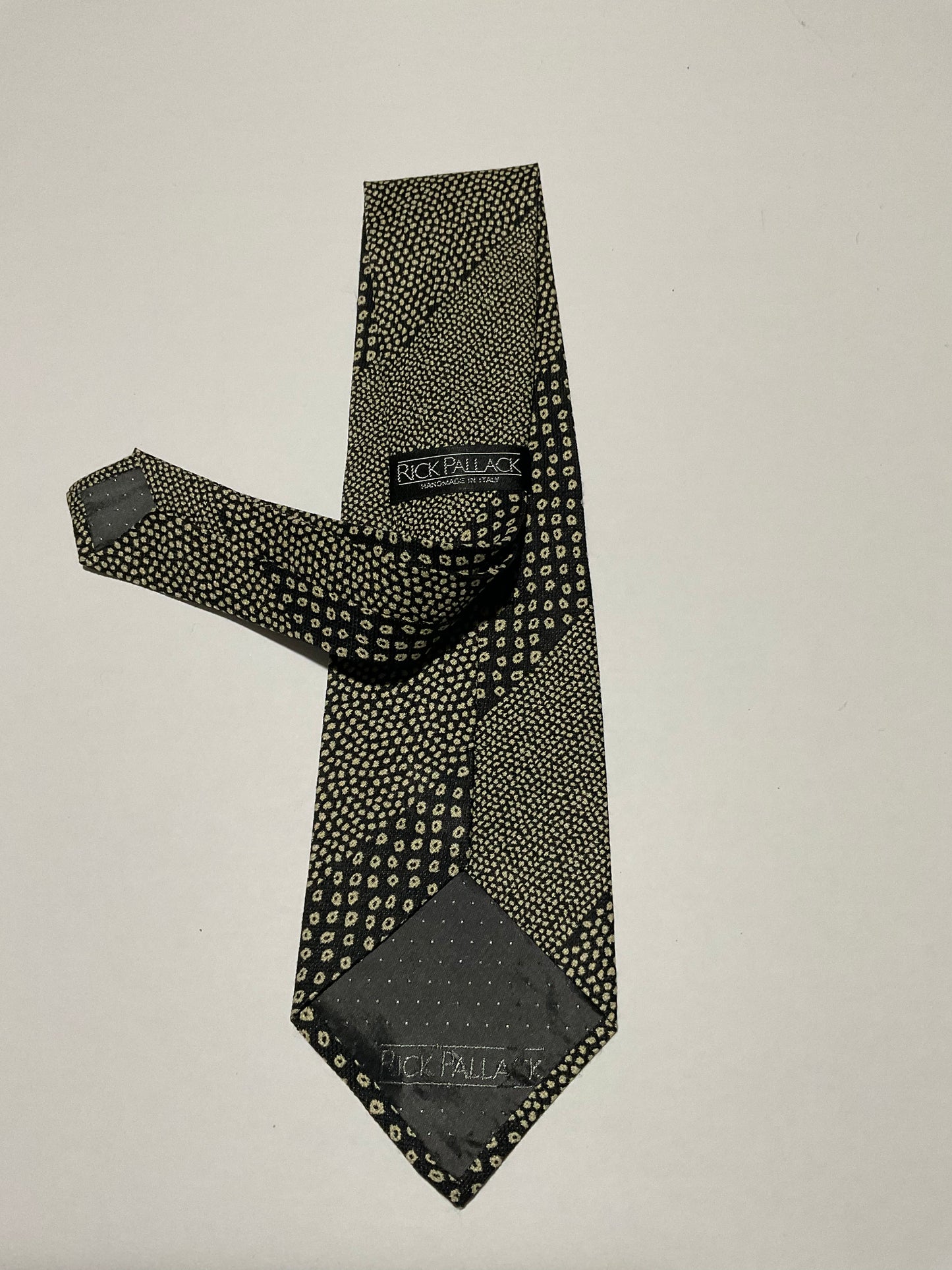 R P TIE / PURE SILK / NEW / APPX. 3 3/4” WIDE / HAND MADE IN ITALY