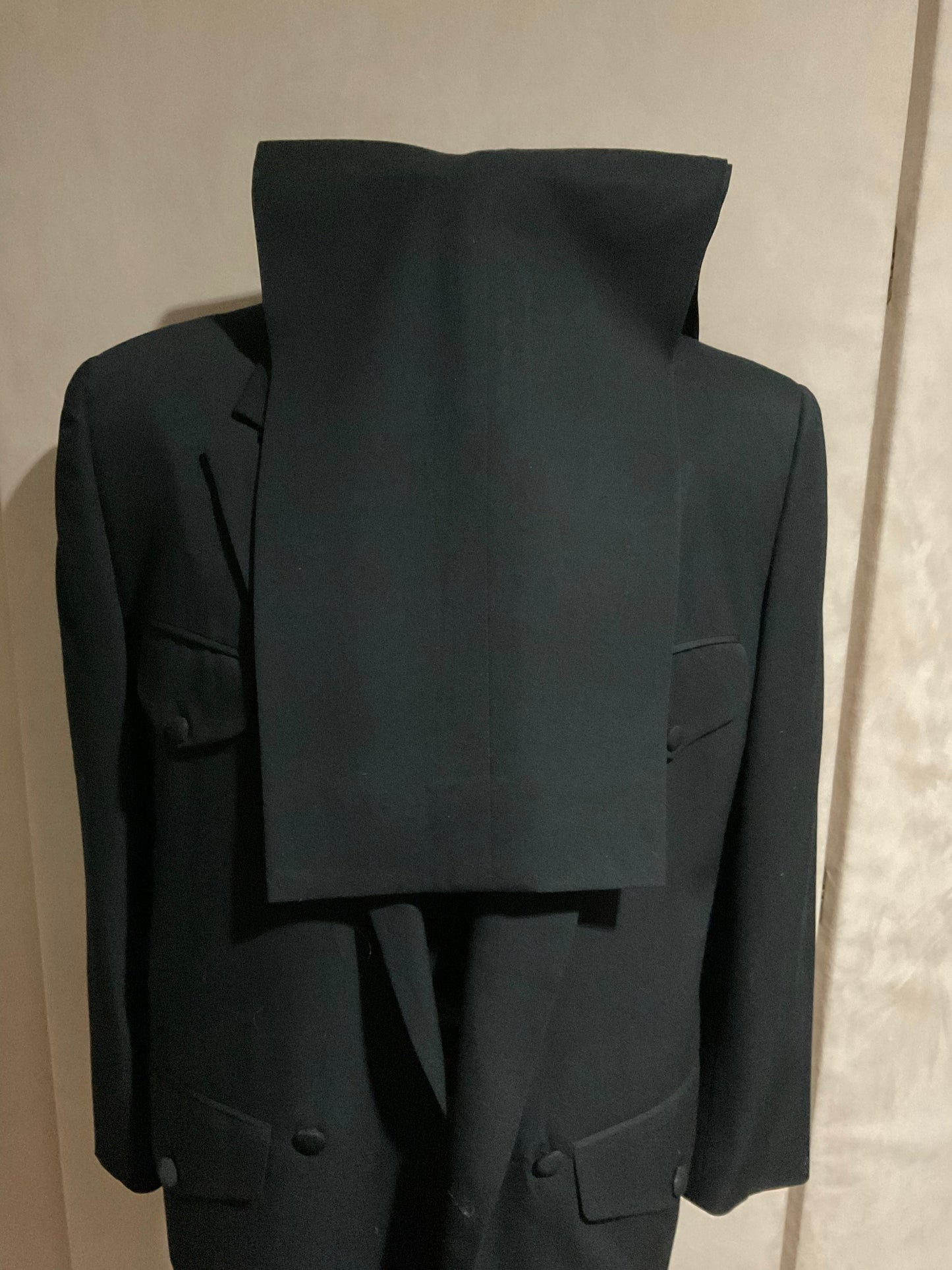 R P SUIT / CUSTOM BESPOKE DESIGN / DOUBLE BREASTED 4 POCKETS / BLACK / 40 REG / CRAFTED IN USA