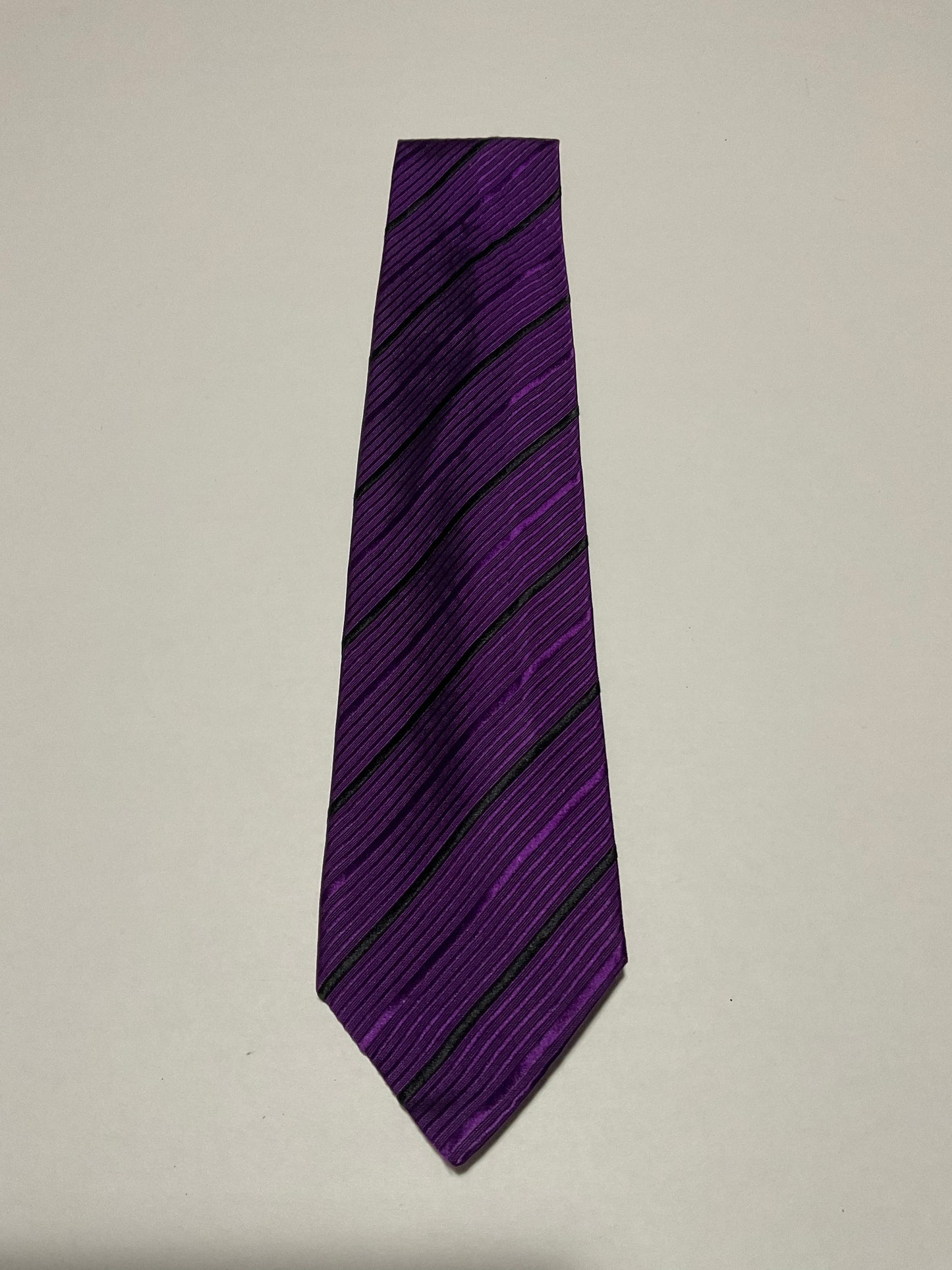 R P TIE / PURE SILK / NEW / APPX. 3 3/4” WIDE / HAND MADE IN ITALY