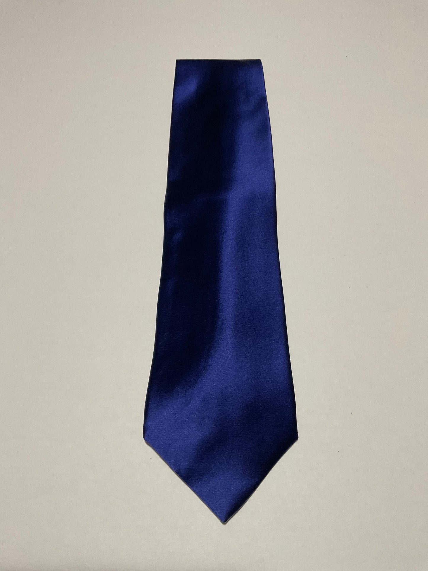 R P TIE / PURE SILK / NEW / APPX. 3 3/4” WIDE / HAND MADE IN ITALY