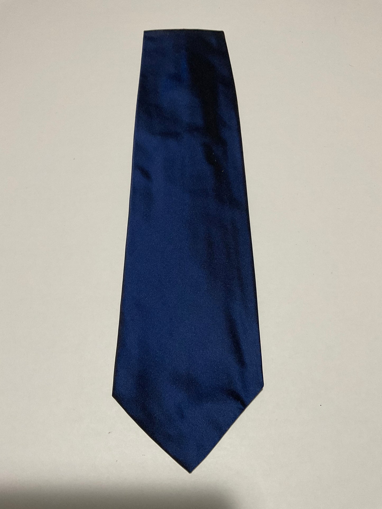 R P TIE / PURE SILK / NEW / APPX. 3 3/4” WIDE / HAND MADE IN ITALY