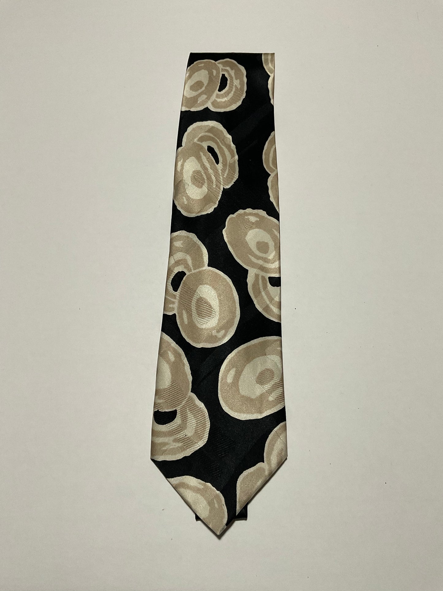 TIE / PURE SILK / NEW / APPX. 3 1/2” TO 3 3/4” WIDE / HAND MADE IN JAPAN