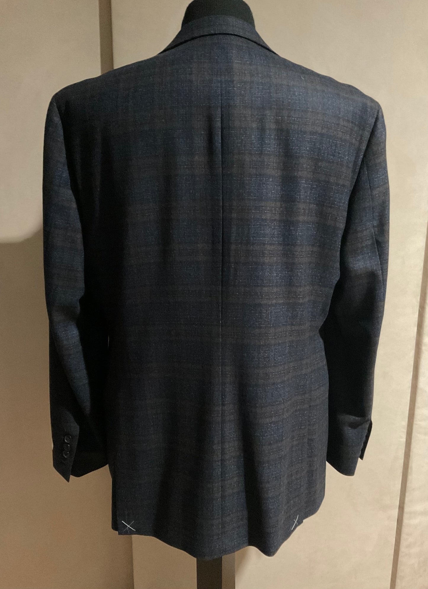 SPORT JACKET / NAVY & BROWN PLAID / NEW / 46 LONG / MADE IN CANADA