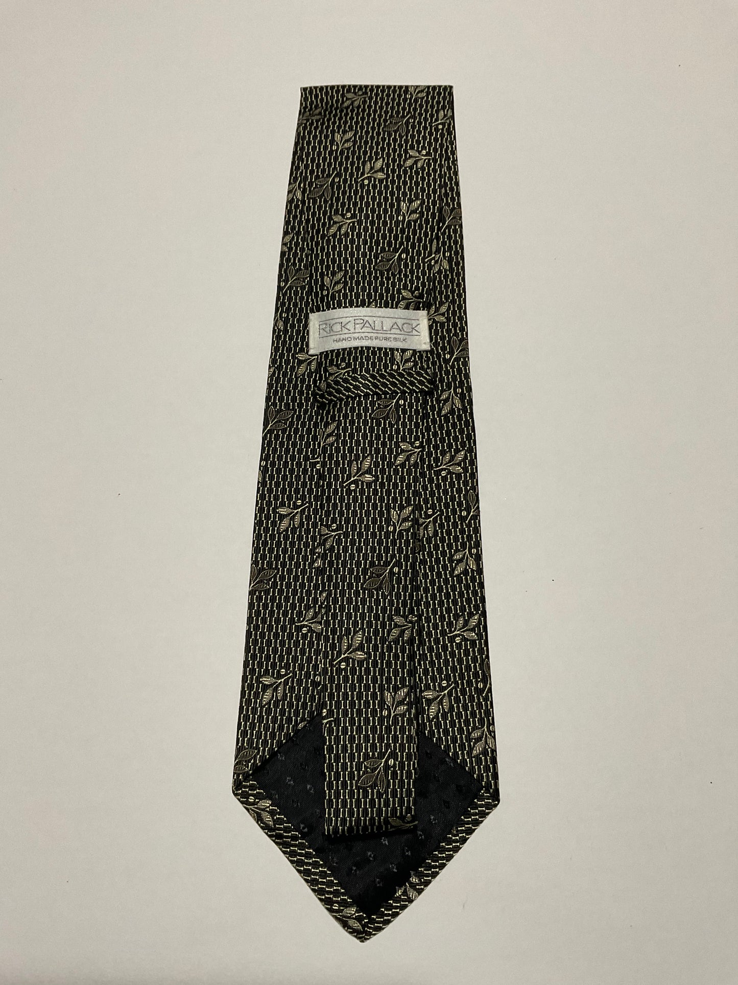 R P TIE / PURE SILK / NEW / APPX. 3 3/4” WIDE / HAND MADE IN ITALY