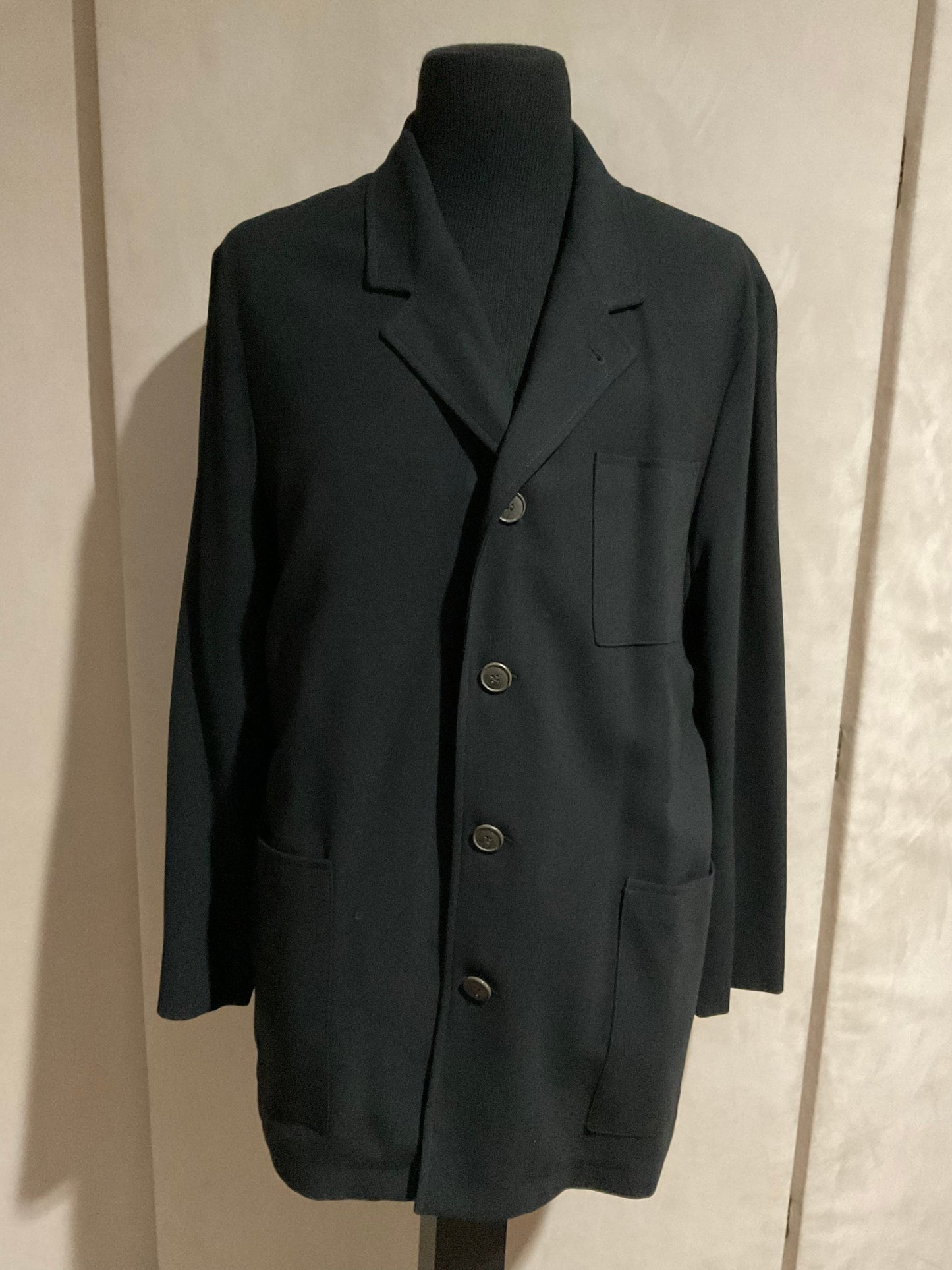 R P SUIT / BLACK CREPE 4 BUTTON / UNCONSTRUCTED / MEDIUM - LARGE / MADE IN USA