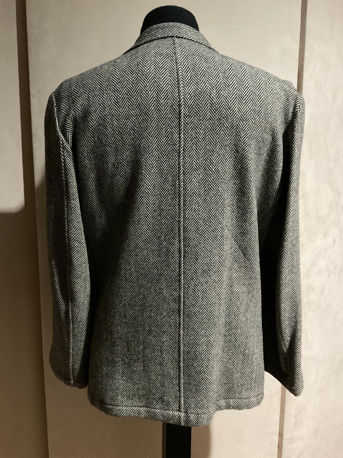 R P SPORT JACKET / BLACK & GREY WOOL HERRINGBONE / MEDIUM