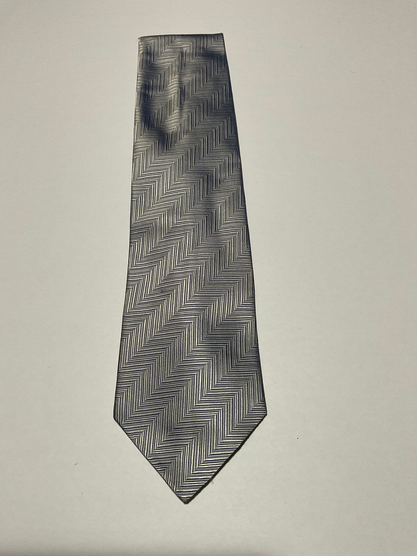 R P TIE / PURE SILK / NEW / APPX. 3 3/4” WIDE / HAND MADE IN ITALY