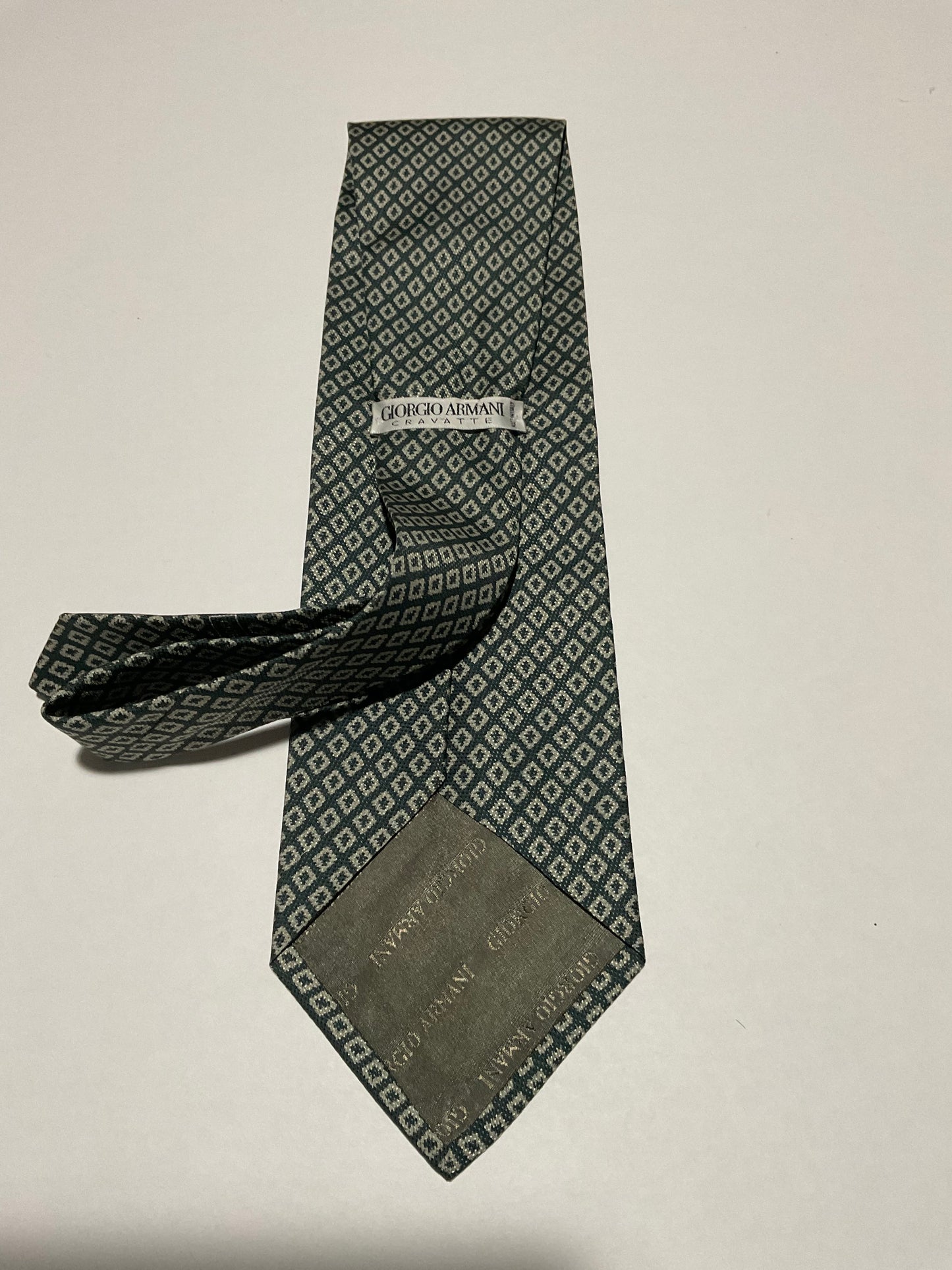TIE / PURE SILK / NEW / APPX. 3 3/4” WIDE / GIORGIO ARMANI / HAND MADE IN ITALY