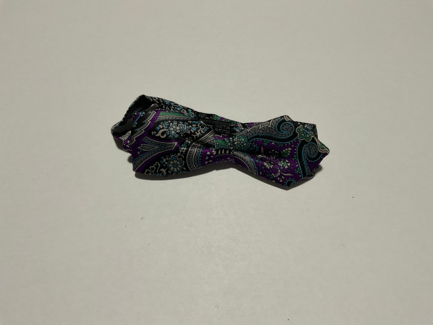 R P BOW TIE / PURE SILK / NEW / PRE-TIED / HAND MADE IN ITALY