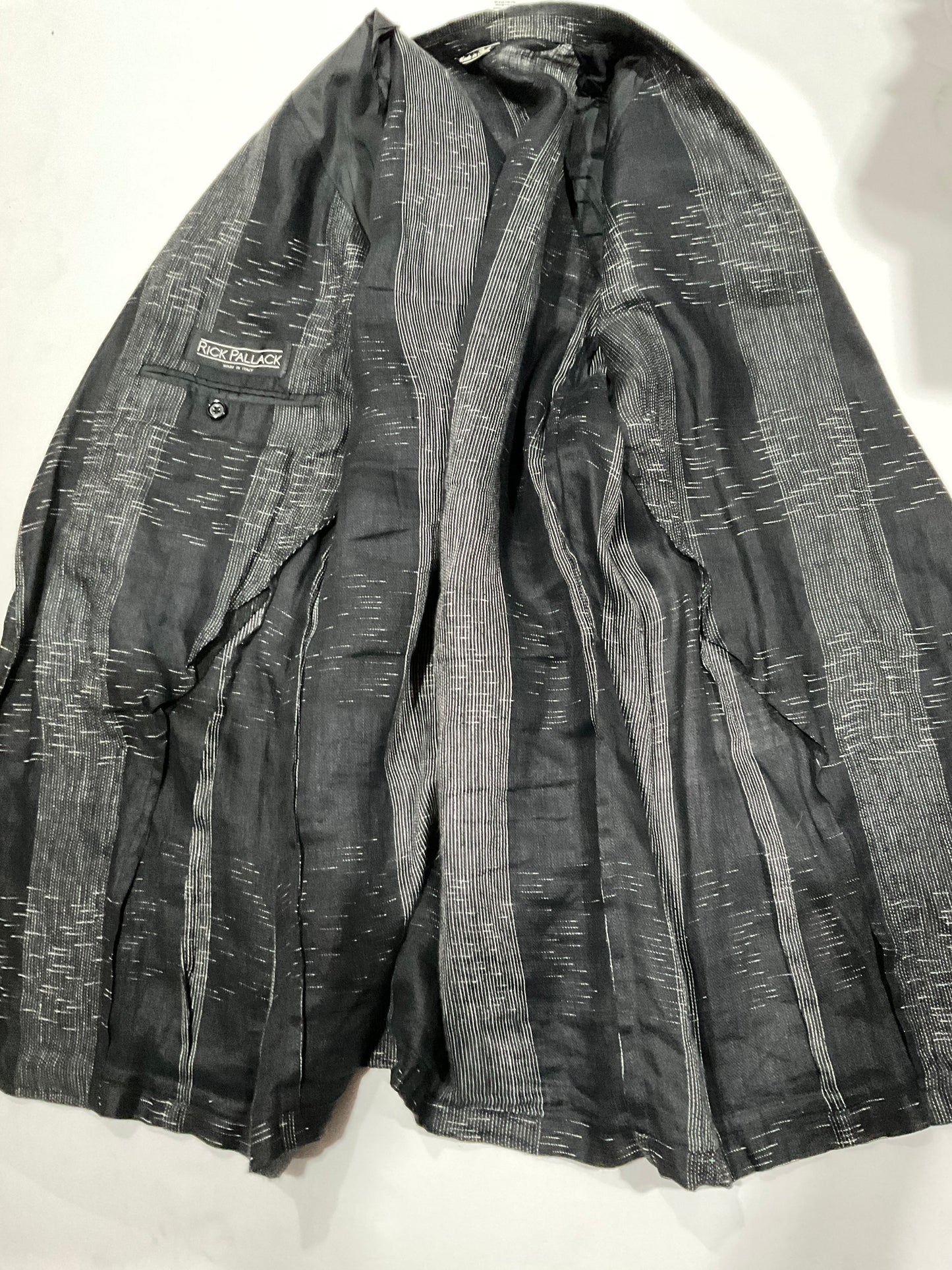 R P SPORT JACKET / BLACK PLAID LINEN / UNCONSTRUCTED / MEDIUM - 40 / MADE IN ITALY
