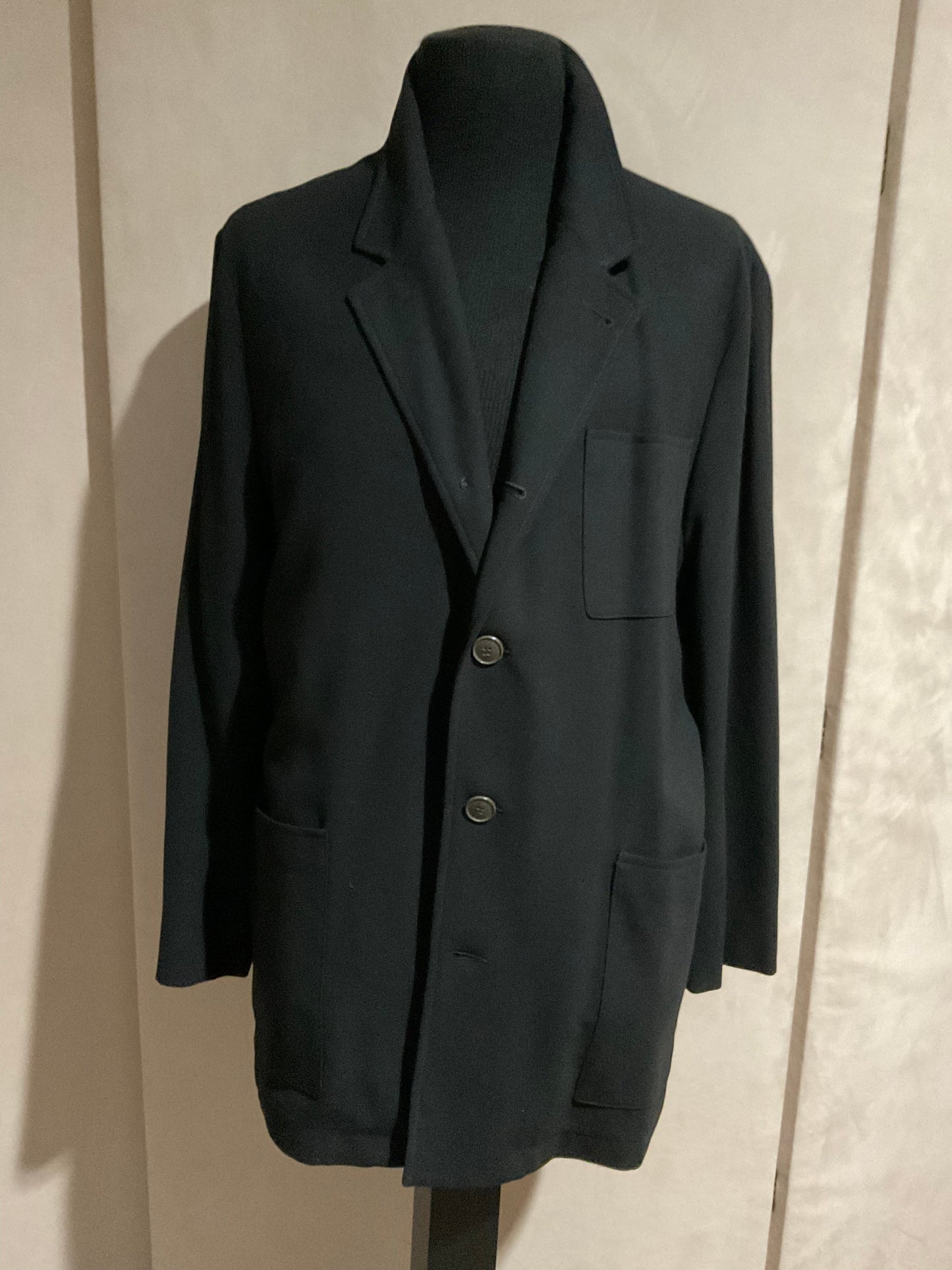 R P SUIT / BLACK CREPE 4 BUTTON / UNCONSTRUCTED / MEDIUM - LARGE / MADE IN USA