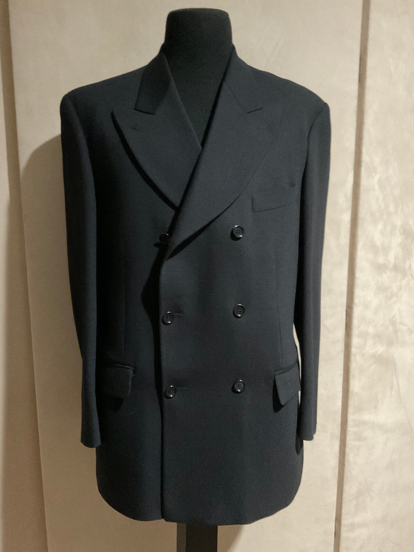 R P SUIT / 6 BUTTON DOUBLE BREASTED / BLACK / 40 REG OR LONG / MADE IN ITALY