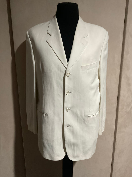 R P SUIT / WHITE LINEN / 4 BUTTON / 40 REG / MADE IN CANADA