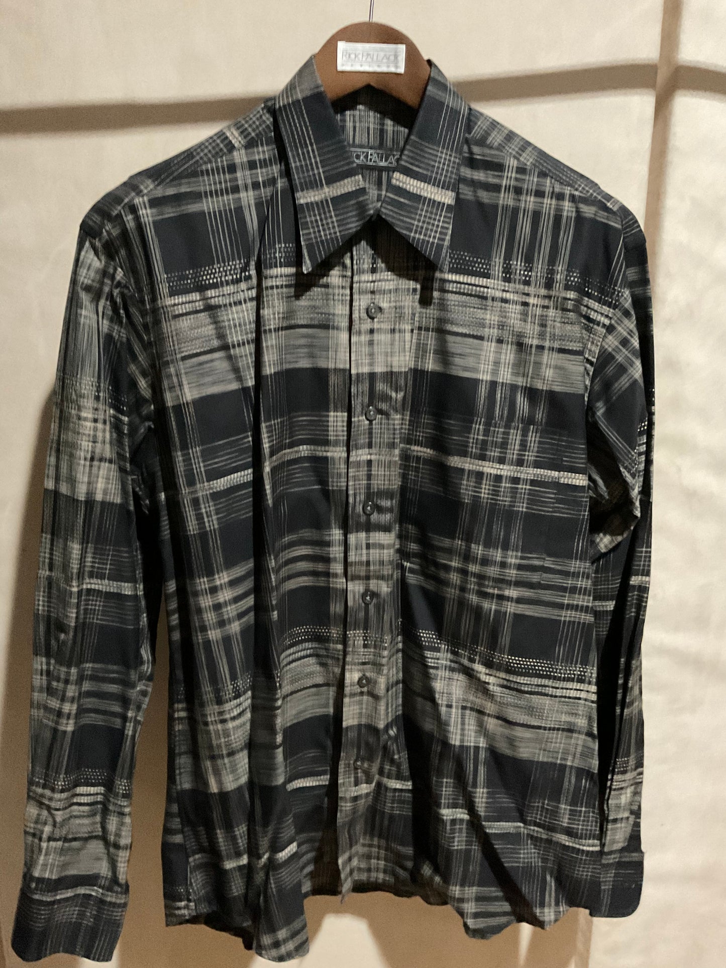 R P SPORT SHIRT / 100% COTTON / NEW / MEDIUM - LARGE / MADE IN USA