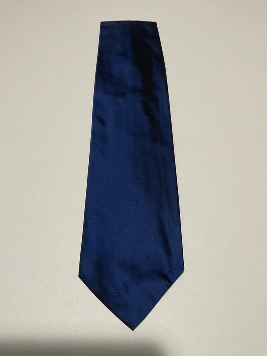 R P TIE / PURE SILK / NEW / APPX. 3 3/4” WIDE / HAND MADE IN ITALY