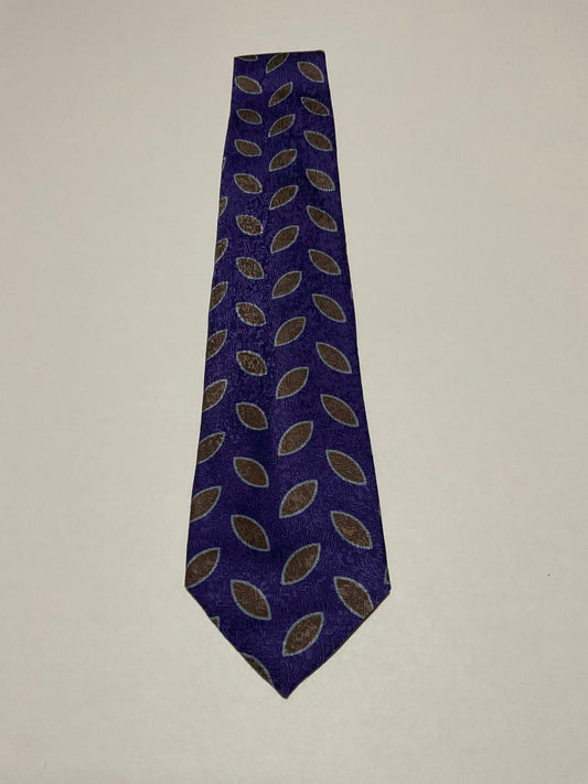 R P TIE / PURE SILK / NEW / APPX. 3 3/4” WIDE / HAND MADE IN ITALY