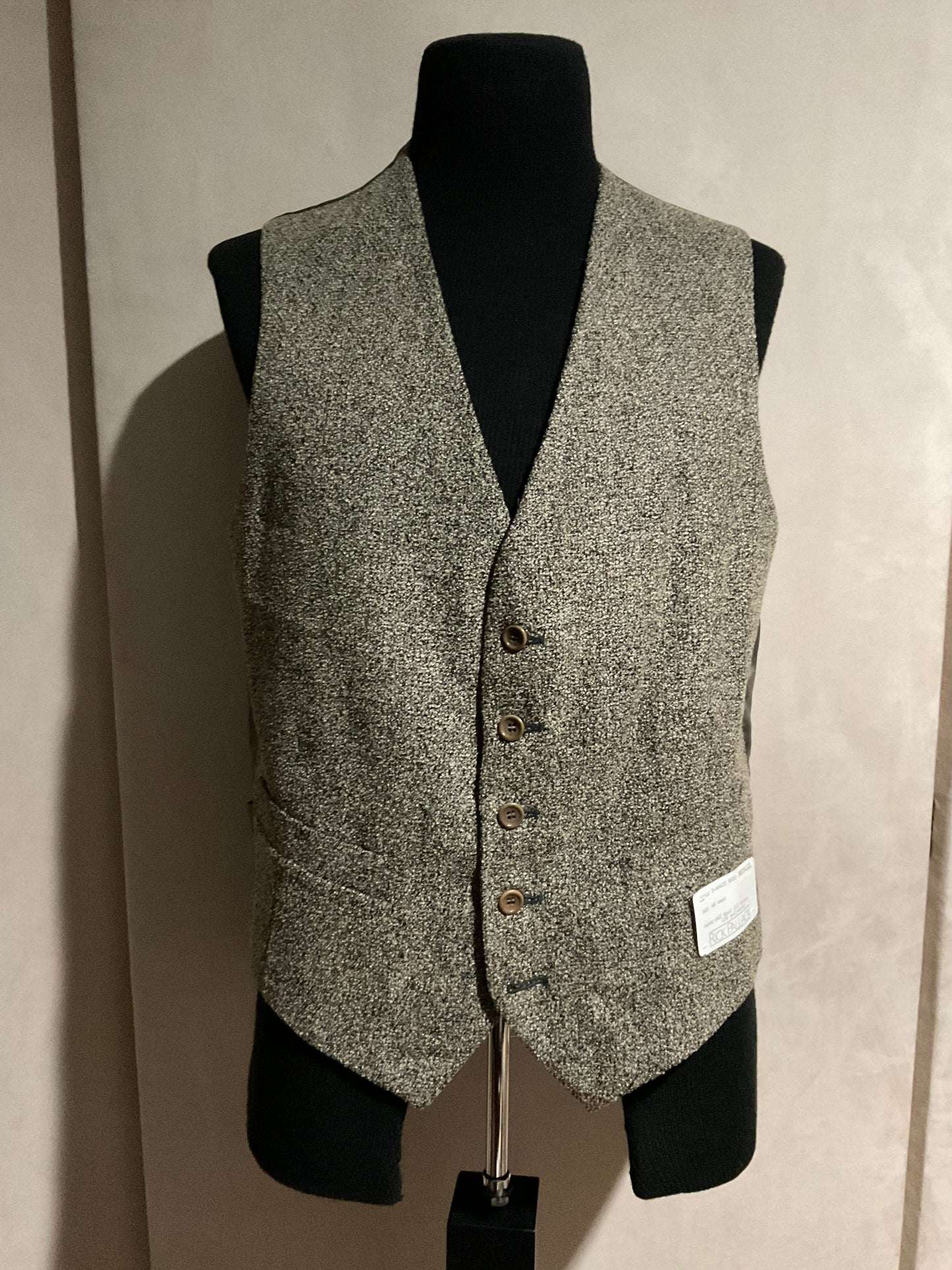 R P VEST / BLACK & TAUPE BOUCLÉ / 40 / NEW / MADE IN ITALY