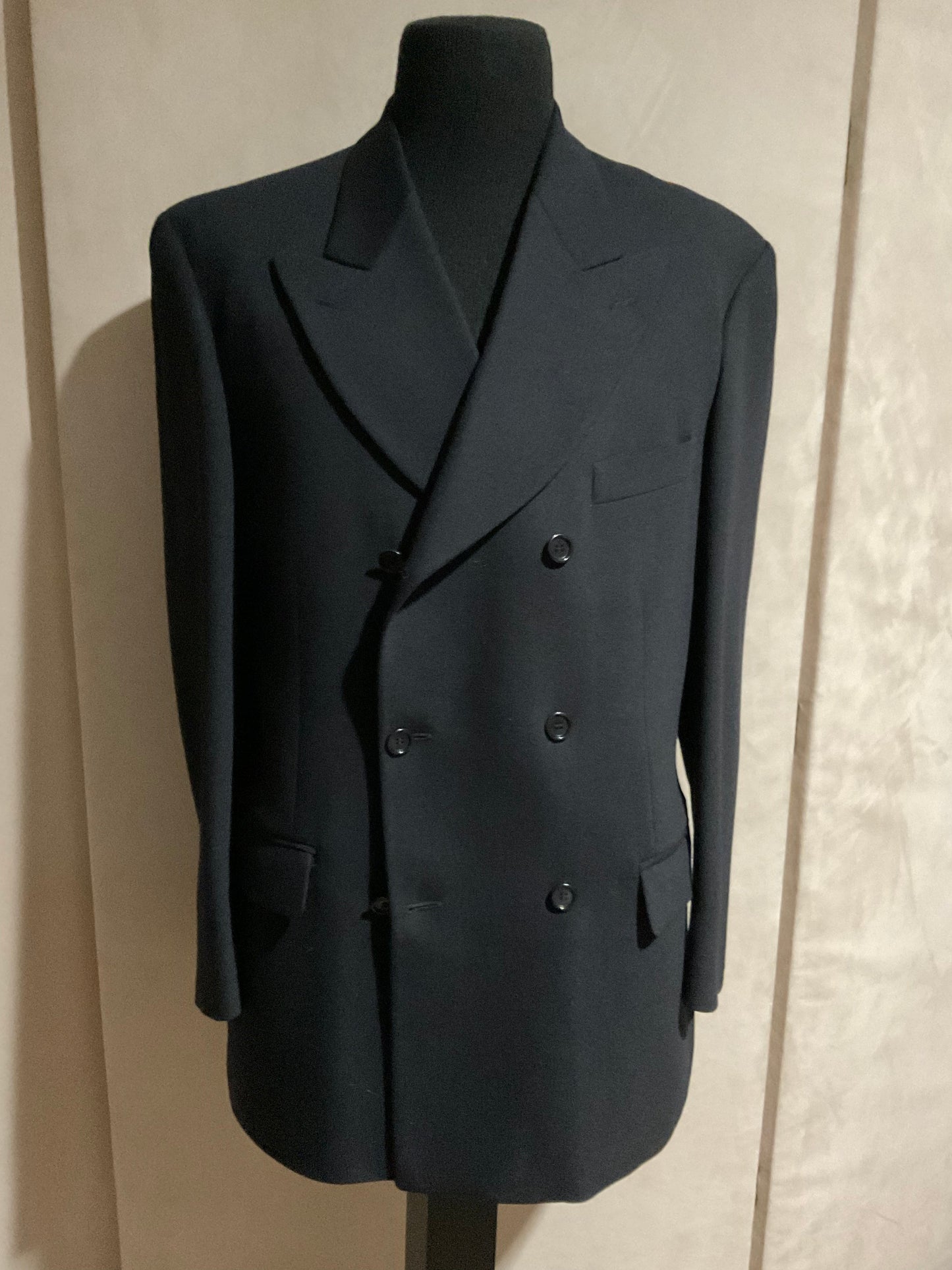 R P SUIT / 6 BUTTON DOUBLE BREASTED / BLACK / 40 REG OR LONG / MADE IN ITALY