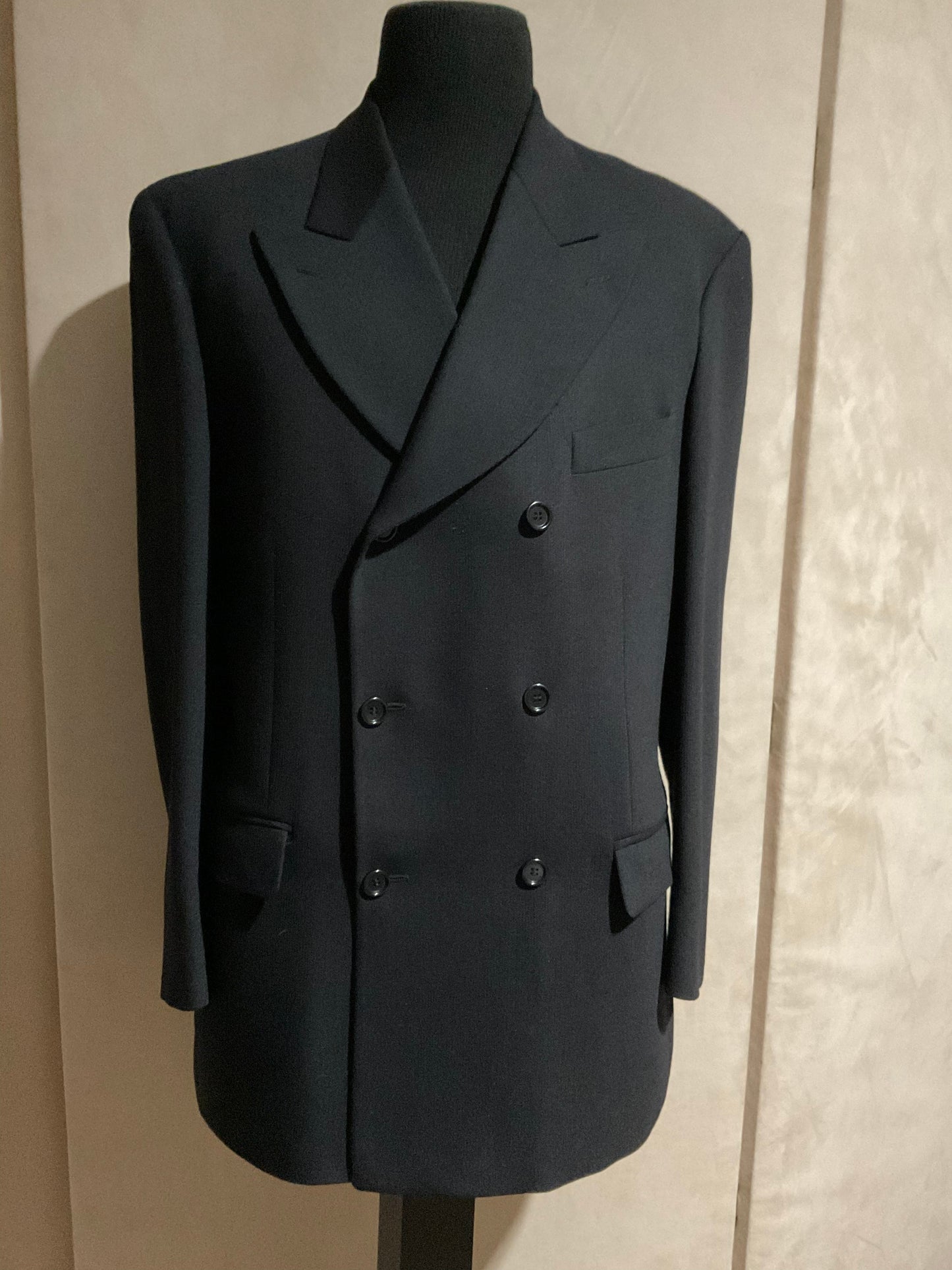 R P SUIT / 6 BUTTON DOUBLE BREASTED / BLACK / 40 REG OR LONG / MADE IN ITALY