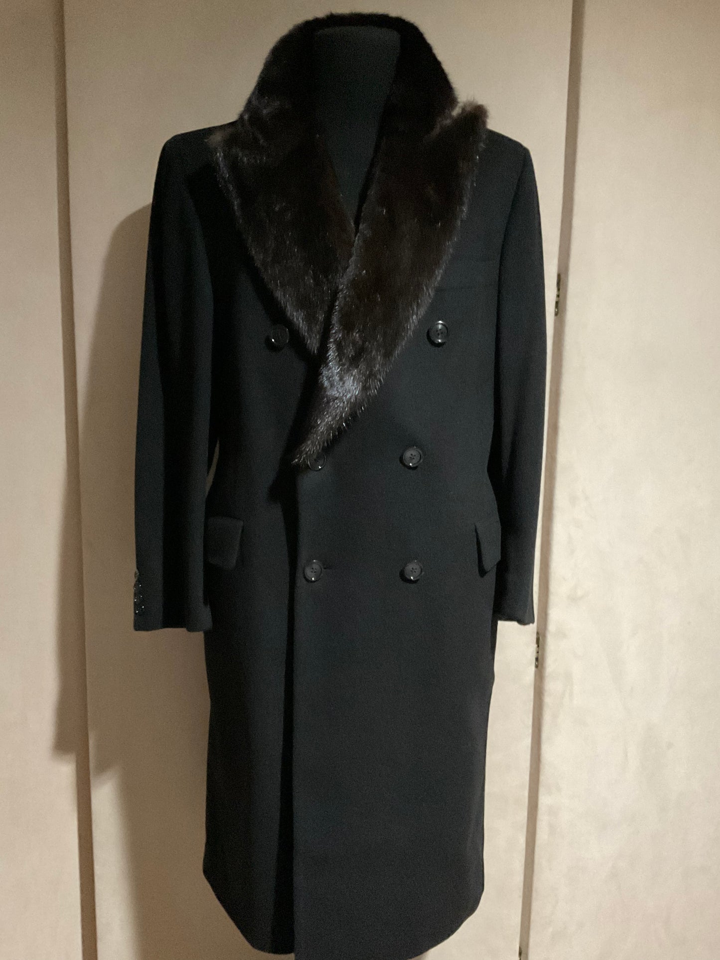 R P OVERCOAT / BLACK / PURE CASHMERE & MINK / NEW / 40 - 42 / MADE IN CANADA
